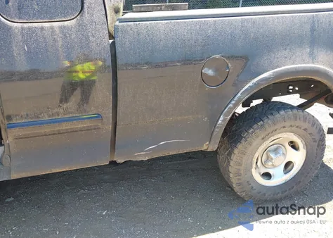 2001 Ford F-150 Lariat/Xl/Xlt from USA, damaged, VIN 1FTRX18W71NB64237